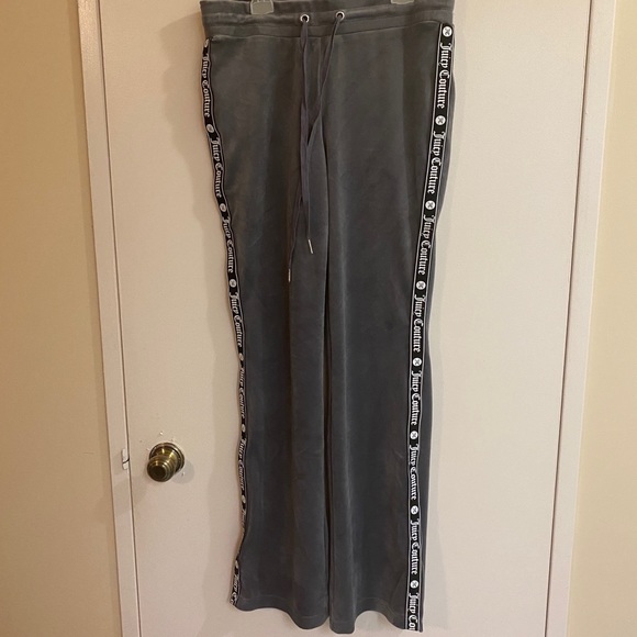 NWOT Juicy Couture Soft Velour Grey Tracksuit Pants - Picture 1 of 3